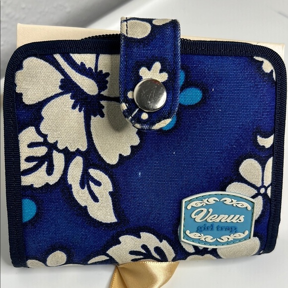 VENUS Blue Floral Wallet - Picture 2 of 6